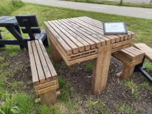 Balkjes tafel, vier persoons.